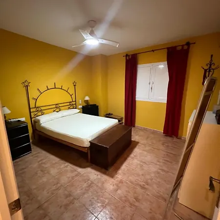 Casa Familiar En La Almadraba Con Espectacular Terraza